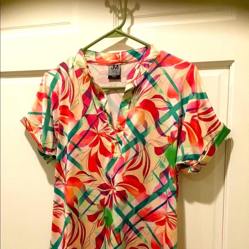 🌸Vibrant Floral Top 🌺